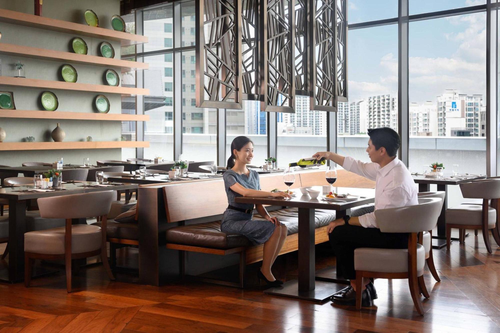 Hotel Courtyard By Marriott Seoul Times Square Exterior foto